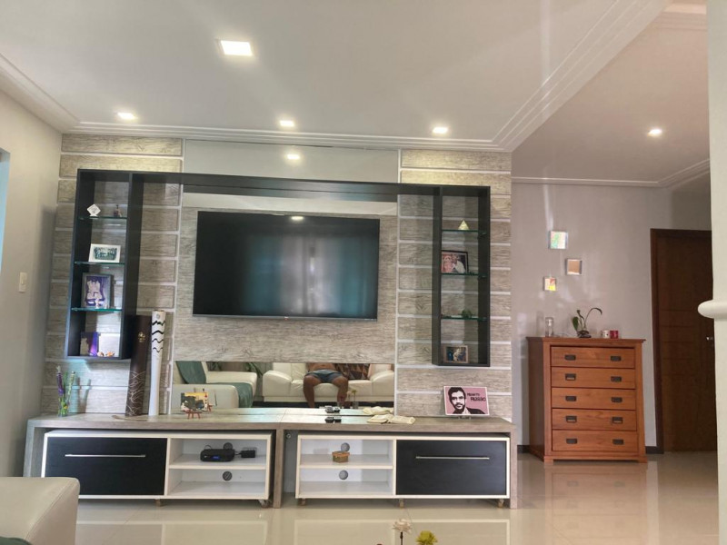 Casa de condomínio à venda Buraquinho com 300m² e 4 quartos por R$ 1.290.000 - 48441589-photo-2023-08-09-16-29-30-15.jpg