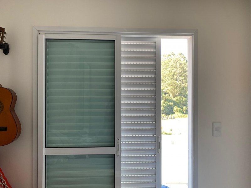 Casa à venda Portal dos Gramados com 188m² e 3 quartos por R$ 1.199.000 - 1993738194-4d7cd448-3ade-45ac-9912-404b49cc62a2.jpg