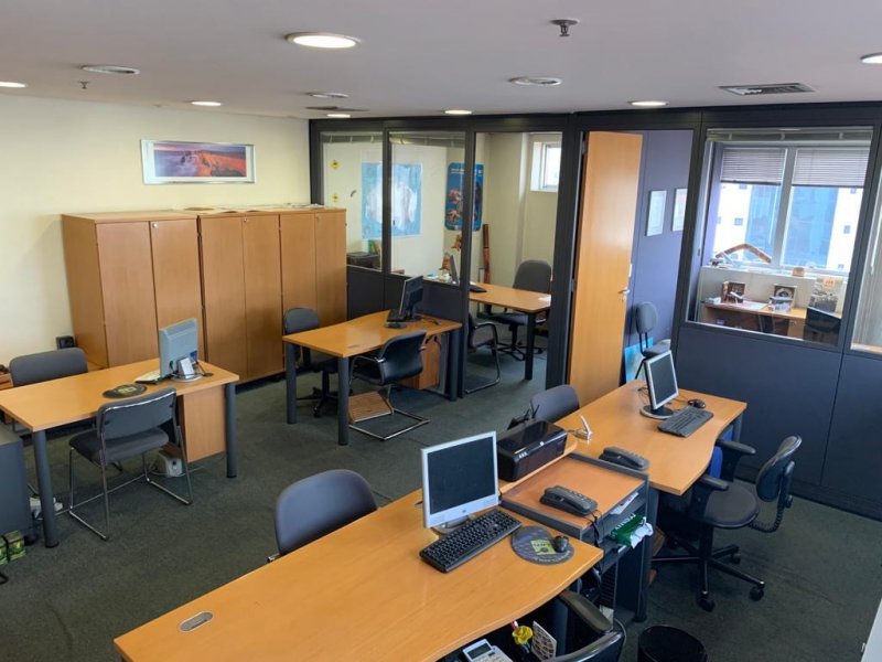 Comercial à venda Centro com 63m² e 1 quarto por R$ 360.000 - 2074558648-escritorio-5.JPG