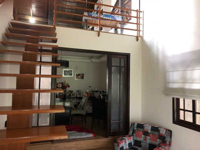 imóvel com 225m² - Iririú - Joinville