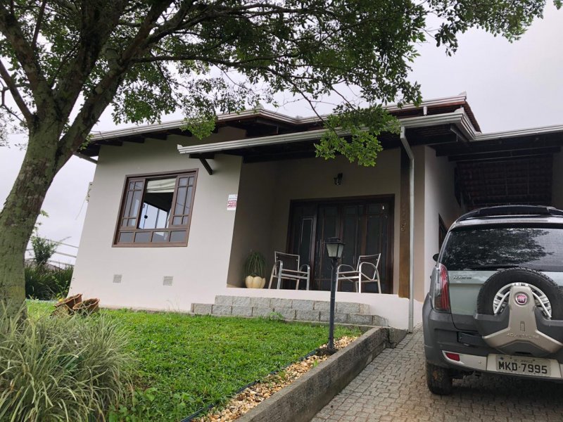 imóvel com 225m² - Iririú - Joinville