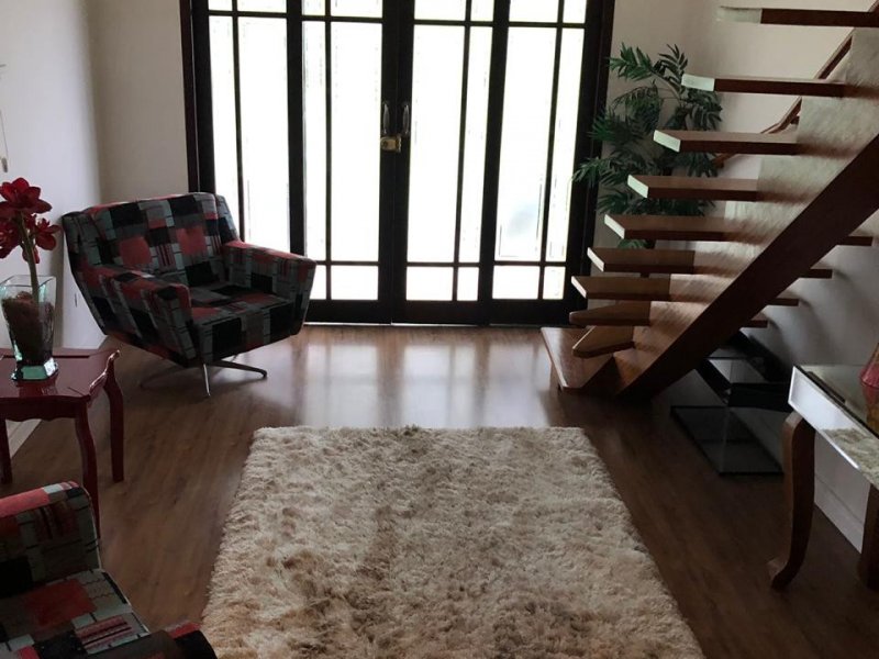 imóvel com 225m² - Iririú - Joinville