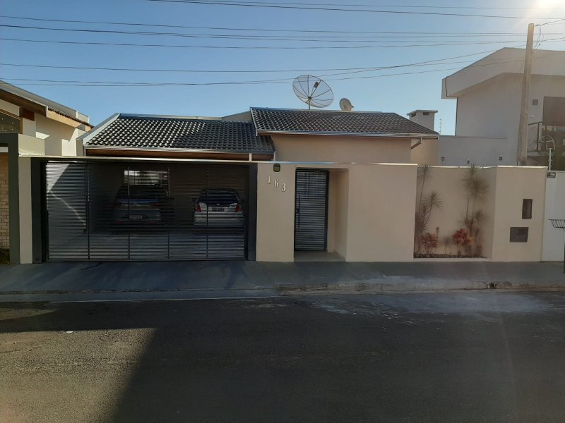 Casa à venda Vila São Judas Tadeu com 165m² e 1 quarto por R$ 500.000 - 1903437971-img-20200527-wa0024.jpg