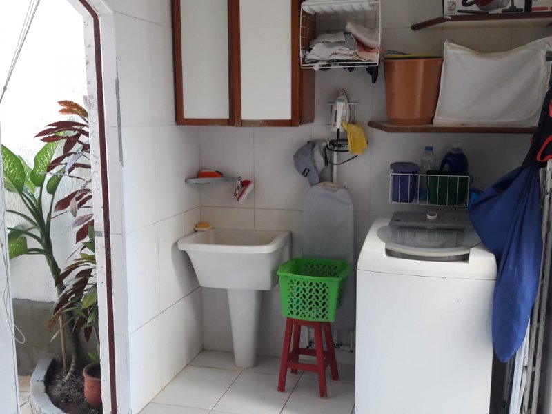 Casa de condomínio à venda Freguesia (Jacarepaguá) com 640m² e 4 quartos por R$ 2.300.000 - 512662562-foto-lavanderia-05.jpeg