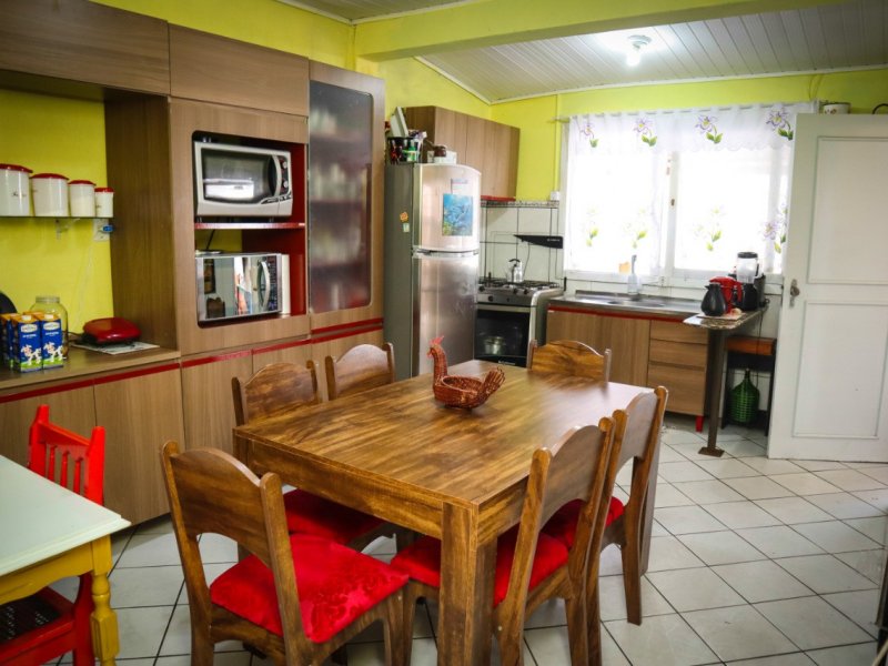 Casa à venda Sarandi com 300m² e 3 quartos por R$ 290.000 - 128397429-img-20200601-wa0010.jpg