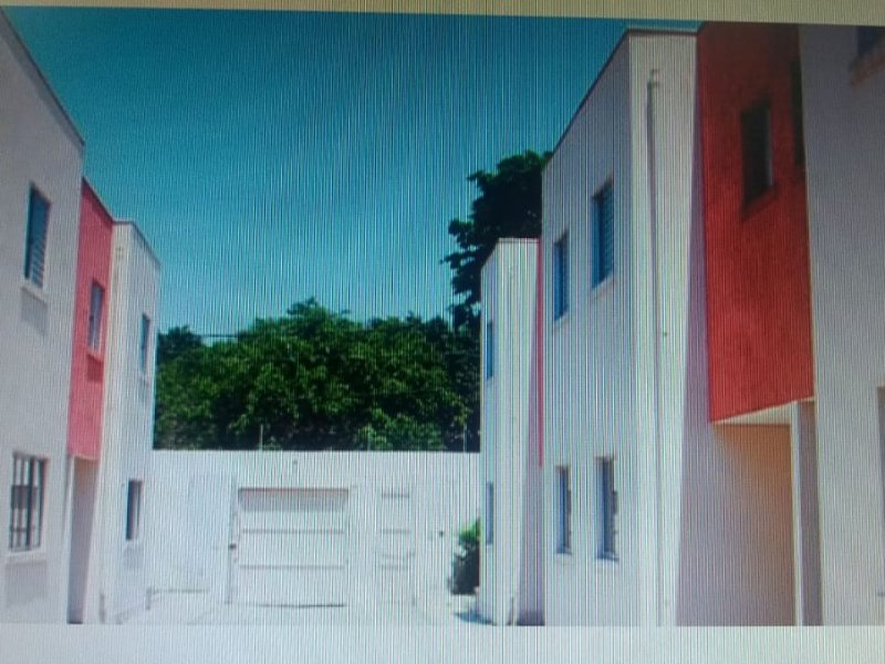 Casa de condomínio à venda Vila União com 78m² e 3 quartos por R$ 260.000 - 2101250884-dffb0d22-50d1-4b93-88bf-ecddc08a46d6.jpg