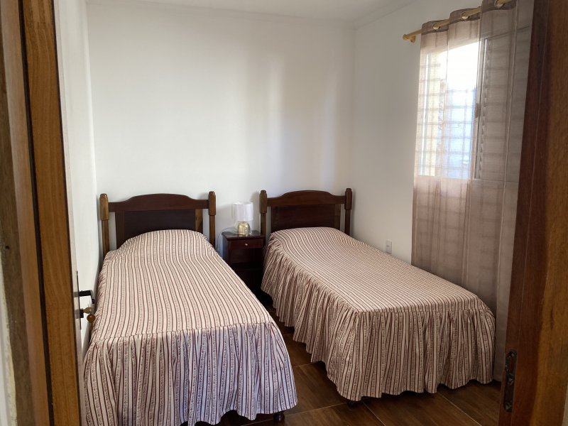 Casa à venda Vila CASCAIS  com 300m² e 4 quartos por R$ 750.000 - 1199816396-db3ff5b5-7baa-4663-8afe-2f0236349685.jpeg