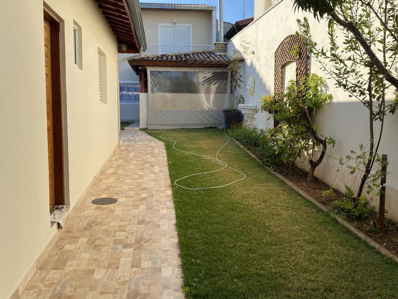 Casa à venda Vila CASCAIS  com 300m² e 4 quartos por R$ 750.000 - 1496415677-8c244bcf-f836-462d-9e3e-f4de2a623e68.jpeg