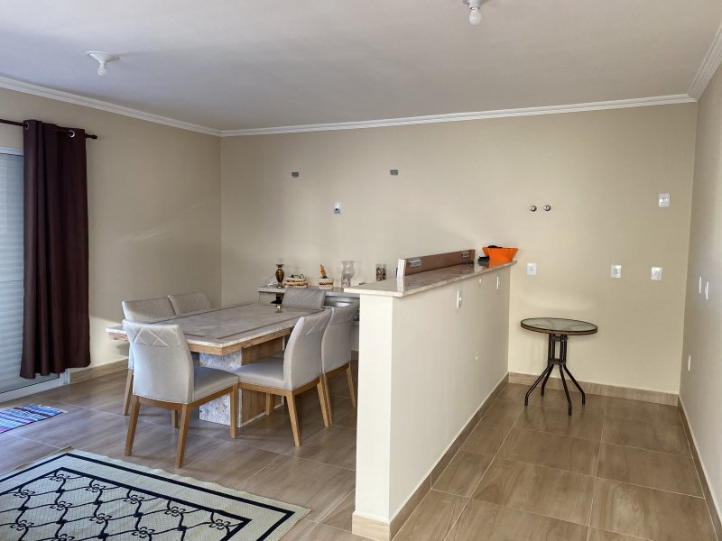 Casa à venda Vila CASCAIS  com 300m² e 4 quartos por R$ 750.000 - 1579863520-34909530-5256-45f7-a219-f306bffbb488.jpeg