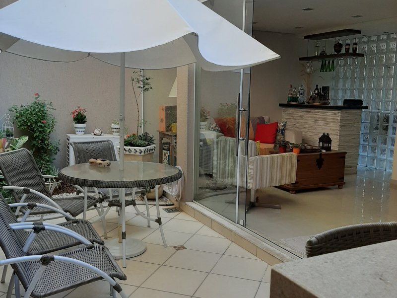 Apartamento à venda Jardim Morumbi com 165m² e 3 quartos por R$ 563.000 - 228443211-area-e-sala-estar.jpg