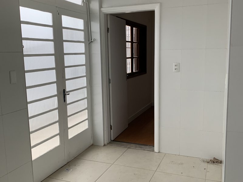 Casa à venda Água Fria com 200m² e 3 quartos por R$ 890.000 - 1966559032-02573dc1-0f62-4931-af35-aeb37a6b1d84.jpeg