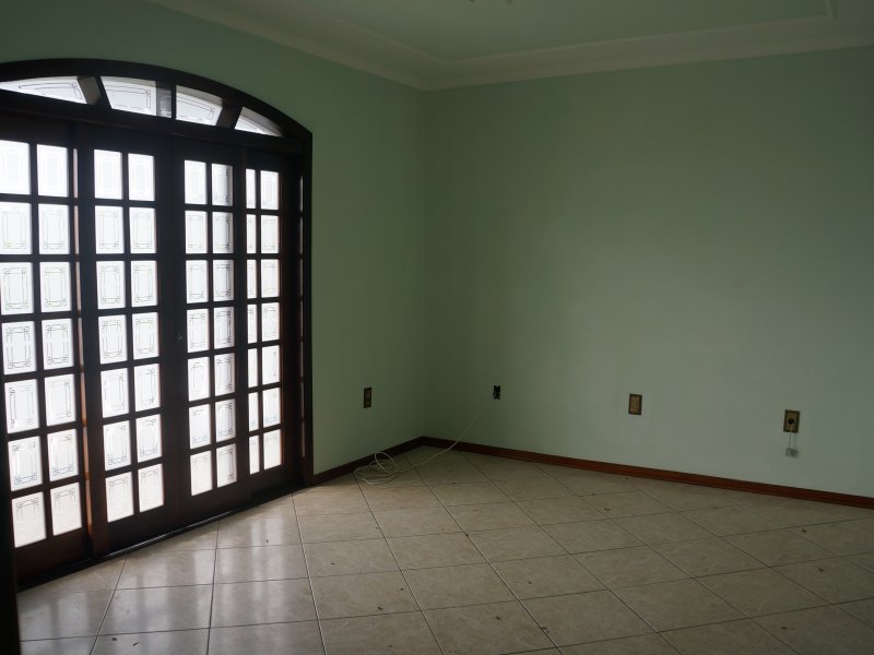 imóvel com 205m² - Jardim Vitória - Campo Limpo Paulista