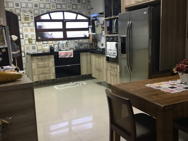 Casa à venda Vila Rio de Janeiro  com 200m² e 3 quartos por R$ 510.000 - 1320752892-0bf36d12-a160-4f08-ab50-d6f41a385cc4.jpeg