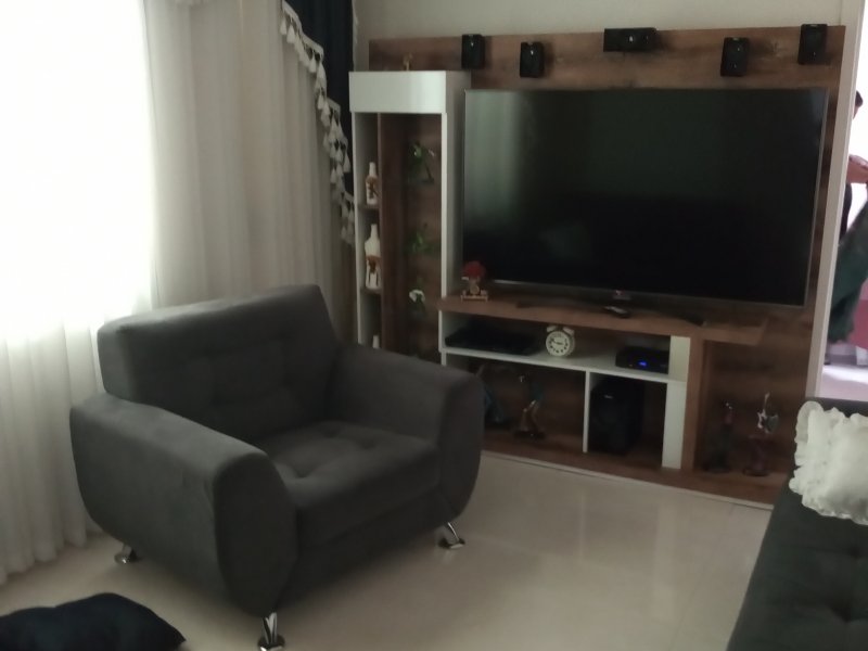 Casa à venda Vila Falchi com 215m² e 2 quartos por R$ 450.000 - 292637015-img-20200429-144850342.jpg