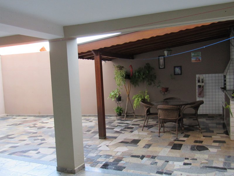 Comercial à venda Vila Nova Valinhos com 350m² e  quartos por R$ 1.200.000 - 1199637861-35-area-de-churrasqueira.JPG