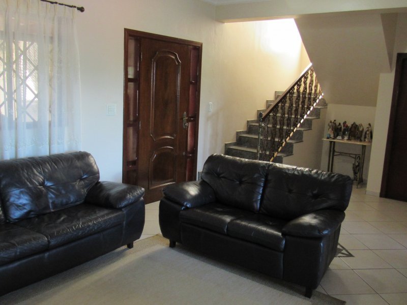 Comercial à venda Vila Nova Valinhos com 350m² e  quartos por R$ 1.200.000 - 1228058673-13-hall-de-entrada-residencia.JPG