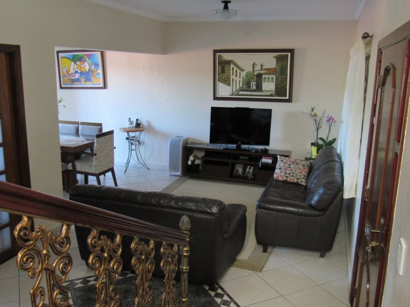 Comercial à venda Vila Nova Valinhos com 350m² e  quartos por R$ 1.200.000 - 1259511242-14-sala-de-estar.JPG