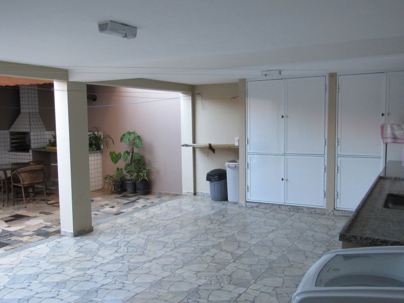 Comercial à venda Vila Nova Valinhos com 350m² e  quartos por R$ 1.200.000 - 2016020967-33-area-de-servico.JPG