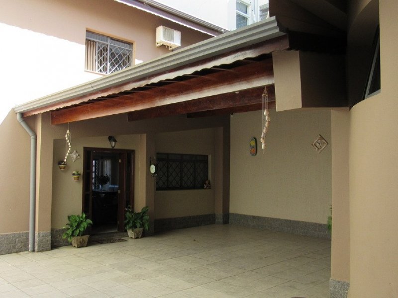 Comercial à venda Vila Nova Valinhos com 350m² e  quartos por R$ 1.200.000 - 432290980-11-fachada-residencia-garagem-coberta.JPG