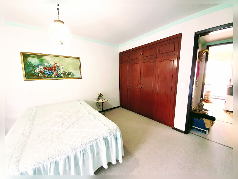 Apartamento à venda Alto da XV com 159m² e 3 quartos por R$ 610.000 - suite-foto-2.jpg