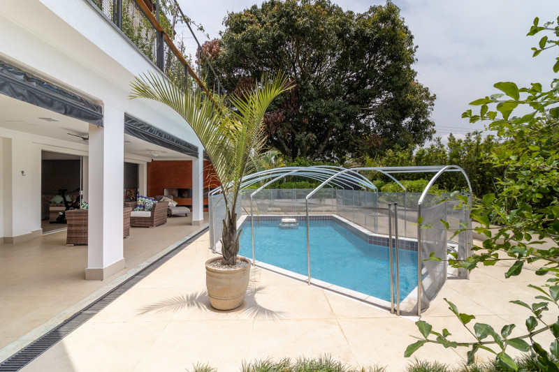 Casa de condomínio à venda Alphaville com 600m² e 6 quartos por R$ 3.800.000 - 1993179463-casa-bruno-lobo-75.jpg