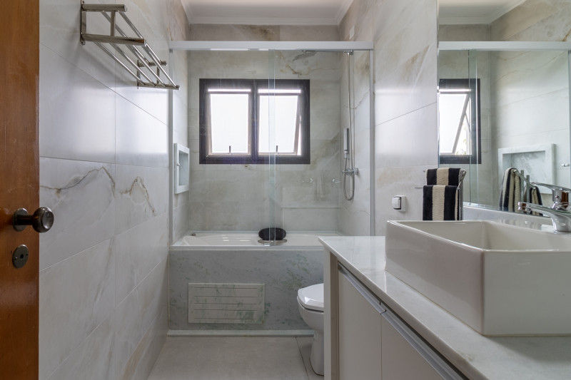 Casa de condomínio à venda Alphaville com 600m² e 6 quartos por R$ 3.800.000 - 2035330739-casa-bruno-lobo-98.jpg