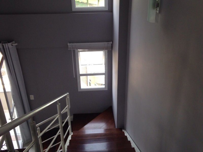 Loft à venda Jardim Esplanada com 62m² e 1 quarto por R$ 260.000 - 700023203-escada.jpg