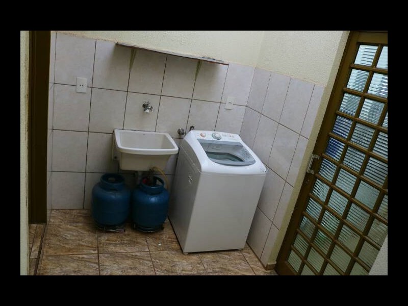 Casa à venda Parque São Sebastião com 178m² e 3 quartos por R$ 325.000 - 1529908520-a523e5b3-7874-44b3-b14a-86203b6932b0.jpg