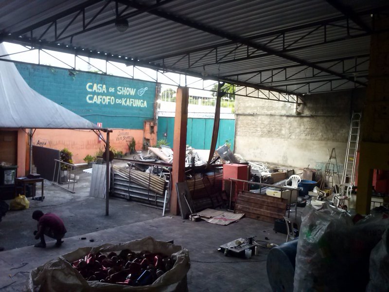 Comercial à venda São Cristóvão com 330m² e  quartos por R$ 700.000 - 1919697390-cam01321.jpg