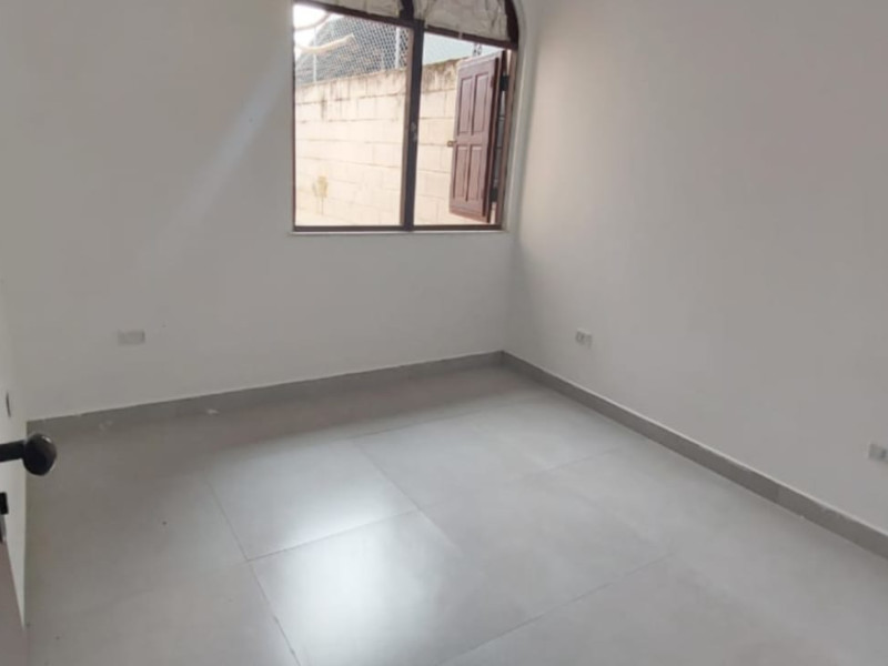 Casa à venda Itaipu com 225m² e 3 quartos por R$ 530.000 - img-20240420-wa0011.jpg