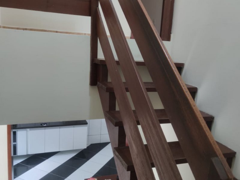 Casa à venda Parque Residencial Vila Uniao com 210m² e 3 quartos por R$ 392.000 - 1760354719-escadas2.jpg