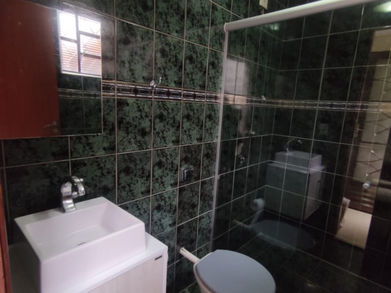 Casa à venda Parque Residencial Vila Uniao com 210m² e 3 quartos por R$ 392.000 - 1833755299-banheiro-terreo.jpg