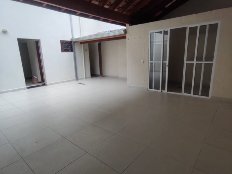 Casa à venda Parque Residencial Vila Uniao com 210m² e 3 quartos por R$ 392.000 - 285947478-fundos2.jpg