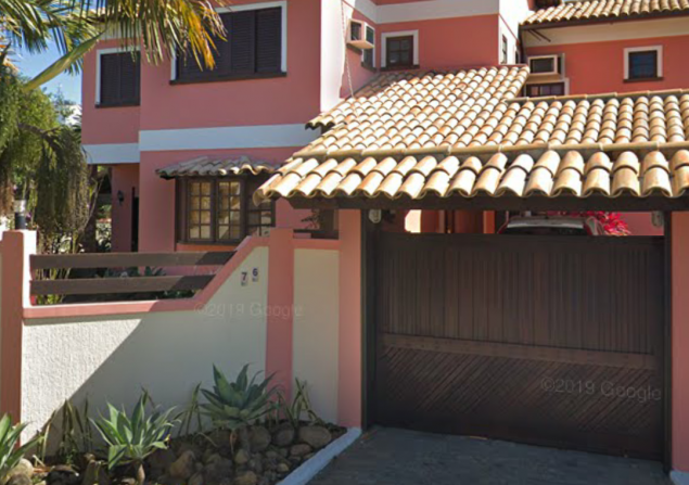 imóvel com 1093m²