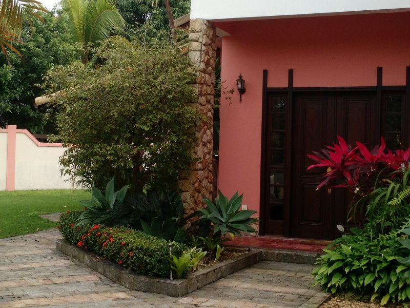 imóvel com 1093m² - Camboinhas - Niterói