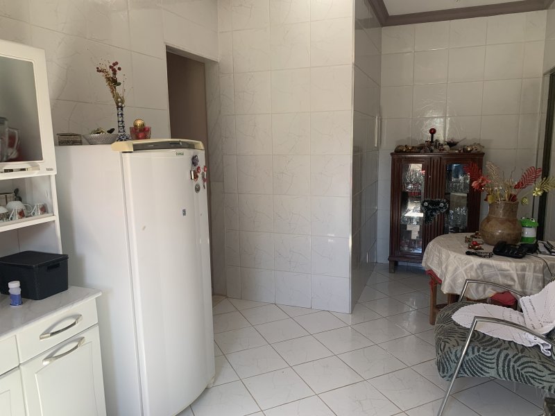 Chácara à venda Centro com 2700m² e 4 quartos por R$ 900.000 - 176034970-e43b7f5a-0e18-46ed-95f3-3a4ffac82f18.jpeg
