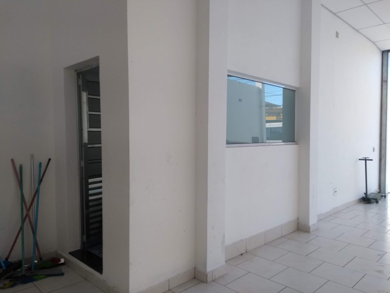 Comercial para alugar Vila Santa Cruz (Zona Leste) com 536m² e  quartos por R$ 6.500 - 1371874020-salao-01-2.jpg