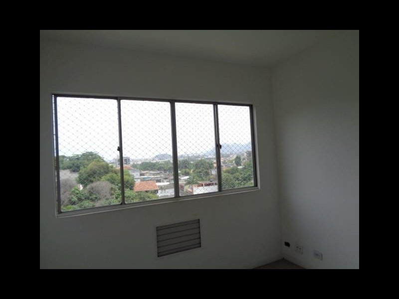 Apartamento à venda Taquara com 60m² e 2 quartos por R$ 190.000 - 109279602-quarto-do-apartamento.jpg