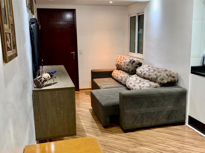 Apartamento à venda Parque São Vicente com 54m² e 2 quartos por R$ 276.000 - 1430069757-sala-1.png