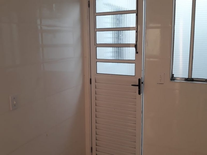 Casa de condomínio à venda Vila Paranaguá com 39m² e 1 quarto por R$ 160.000 - 2080228539-whatsapp-image-2020-04-11-at-10.jpeg