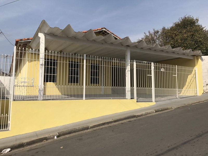 Casa à venda centro com 250m² e 3 quartos por R$ 900.000 - 473955149-img-2156-original.JPG