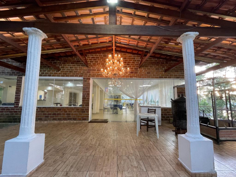 Chácara à venda Rio Grande com 900m² e 1 quarto por R$ 3.500.000 - 1408504985-lustreentrada.jpeg