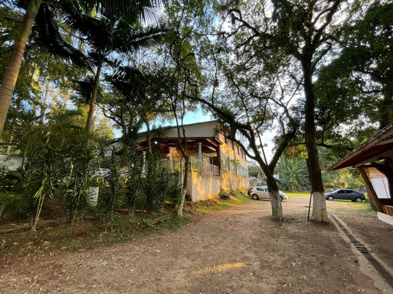 Chácara à venda Rio Grande com 900m² e 1 quarto por R$ 3.500.000 - 729370098-estacionamentofrente.jpeg