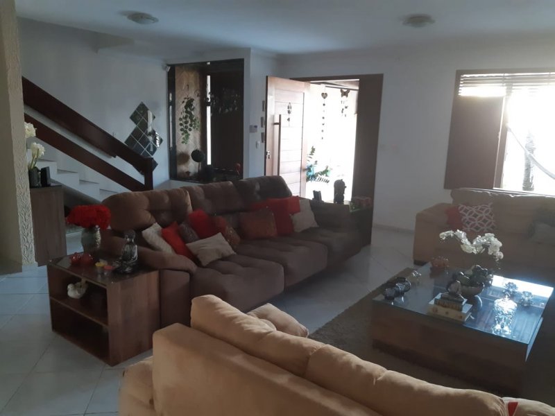 Casa à venda Nova Parnamirim com 400m² e 4 quartos por R$ 800.000 - 1567805523-9ccd43f8-b8e3-4d56-b3d5-c15dbcda7ca8.JPG