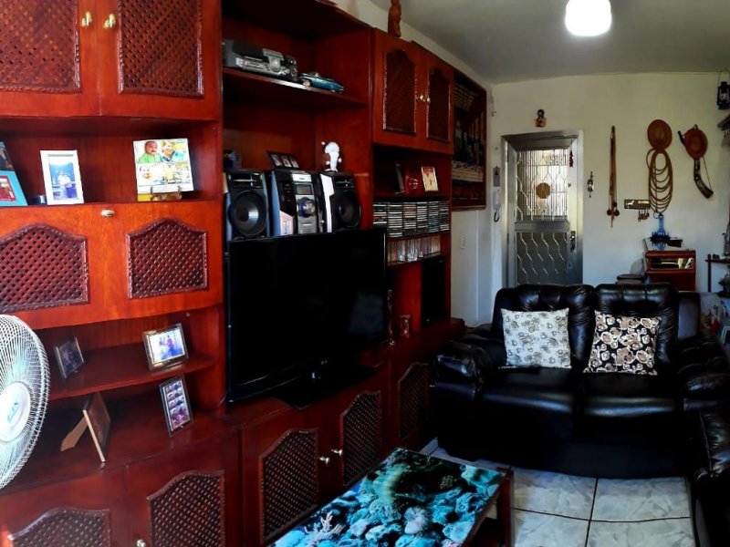 Apartamento à venda Irajá com 60m² e 3 quartos por R$ 260.000 - 1762836327-32398d74-0fb3-40ac-af20-c368e2074d25.jpg