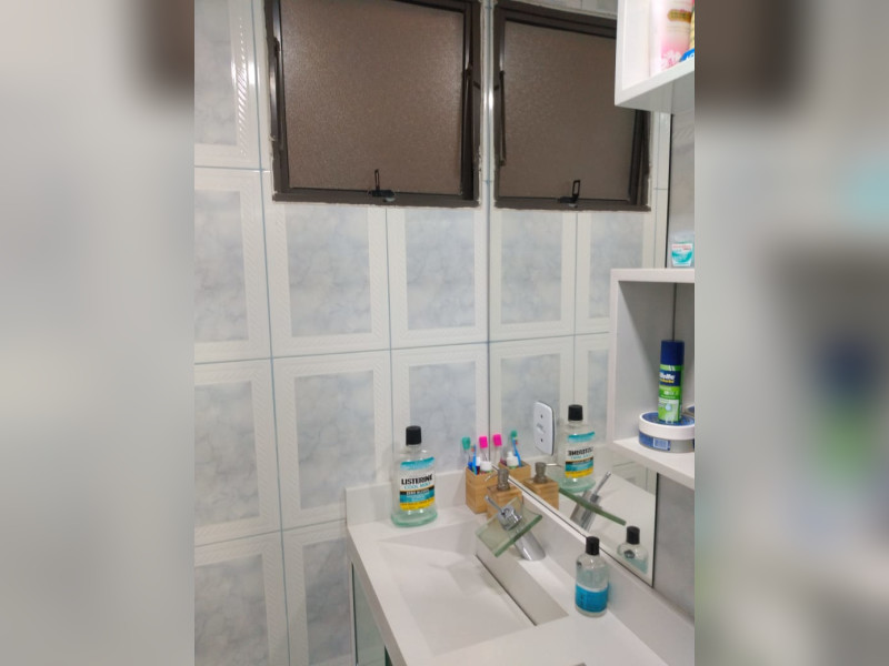 Apartamento à venda Centro - Jardim Pitangueiras  com 55m² e 2 quartos por R$ 240.000 - banheiro-4.jpeg