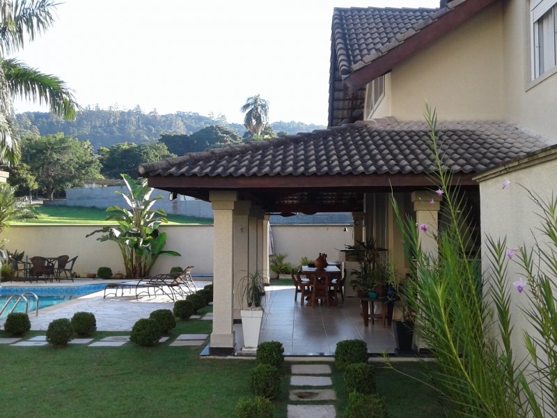 Casa de condomínio à venda Guaxinduva com 400m² e 4 quartos por R$ 2.500.000 - 1188381089-varanda.jpg