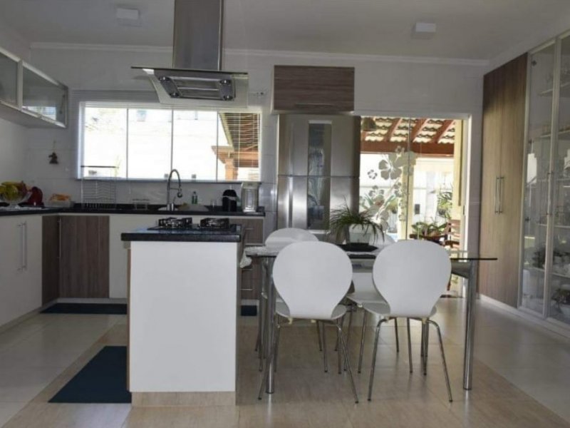 Casa de condomínio à venda Guaxinduva com 400m² e 4 quartos por R$ 2.500.000 - 1711279131-cozinha.jpg