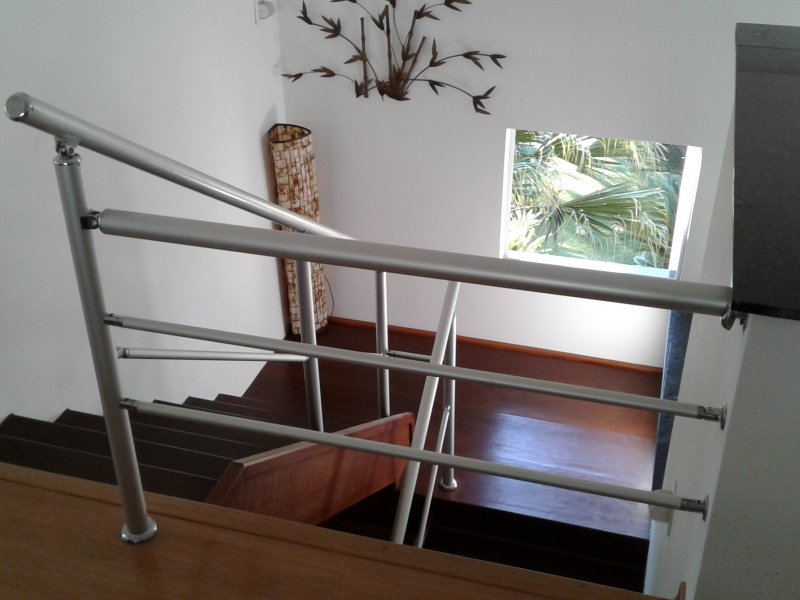 Casa de condomínio à venda Guaxinduva com 400m² e 4 quartos por R$ 2.500.000 - 666750648-escada-2.jpg