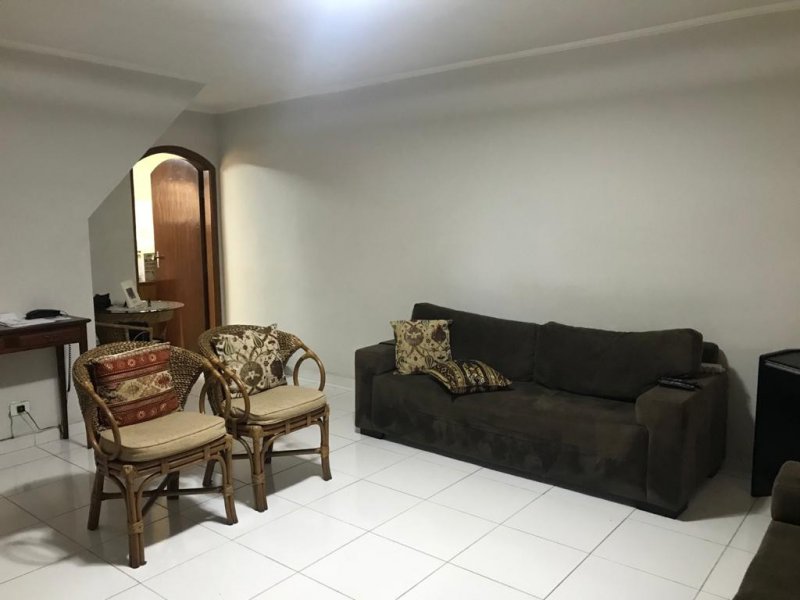 Casa à venda Vila Galvão com 210m² e 4 quartos por R$ 630.000 - 705425780-photo-2020-06-22-13-27-27-8.jpg